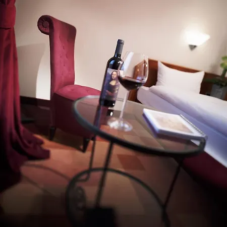Hotel Turm 4*