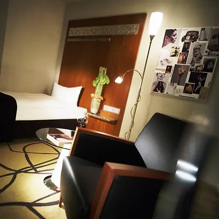 Otel Turm Frankfurt am Main